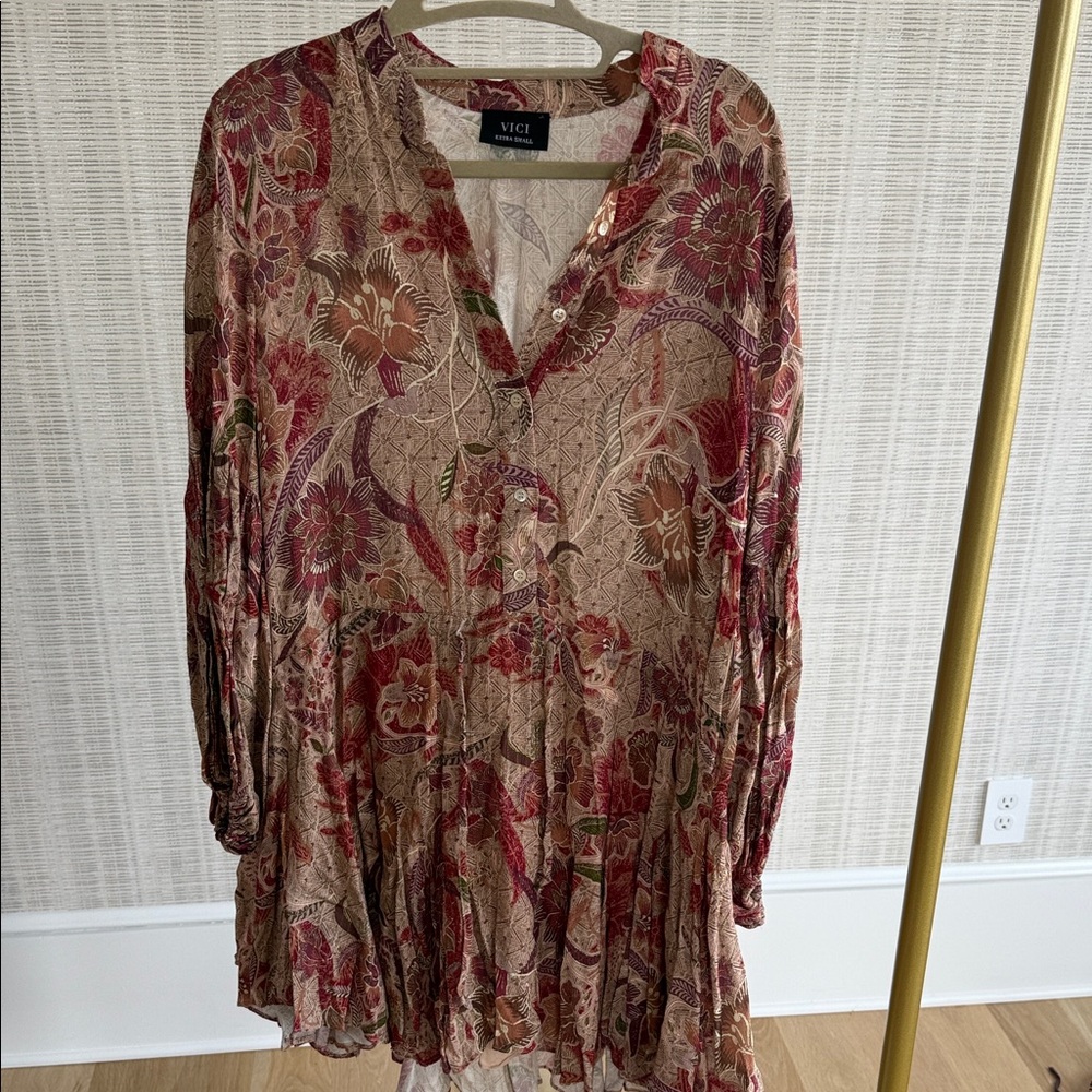 Vici Red and Tan Floral Blouse